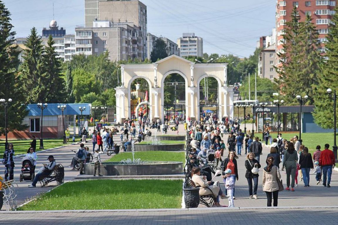 В Екатеринбурге до конца октября закроют вход в парк Маяковского -  «Уральский рабочий»